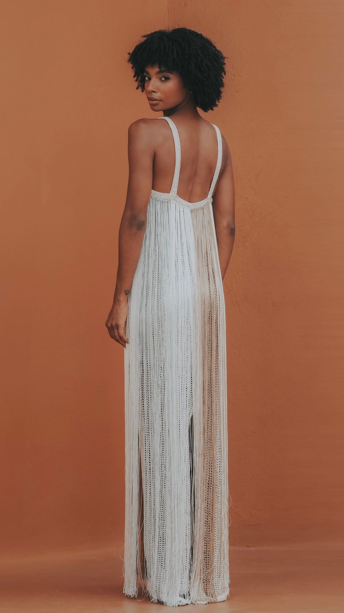 vestido crochê franjas off